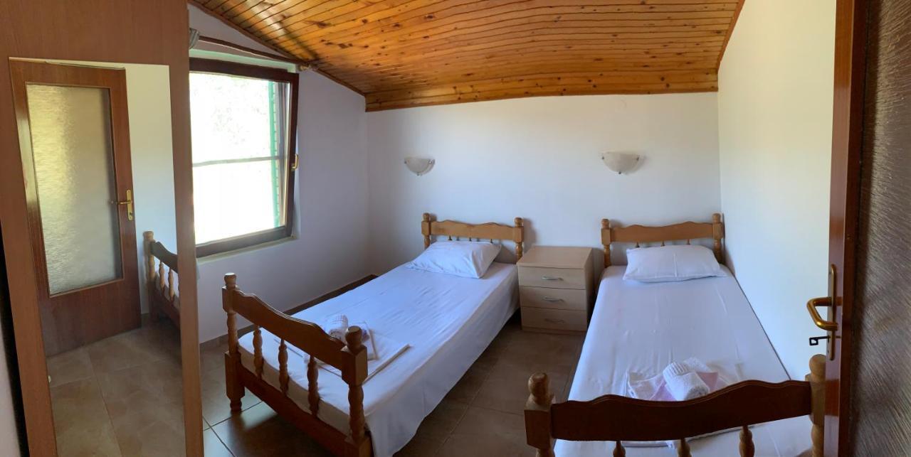 Holiday Home Bratica Ulcinj Exteriör bild